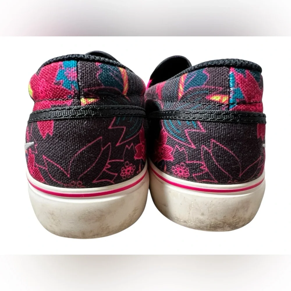 Nike Women’s Floral Toki Aloha‎ pack Slip On Canvas shoe sneaker Size 9.5